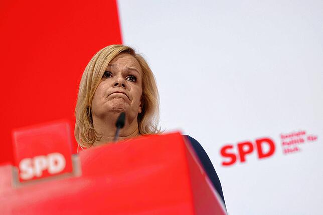 Innenministerin Nancy Faeser wollte in Hessen Ministerpräsidentin werden – doch sie verlor sogar ihren eigenen Wahlkreis.