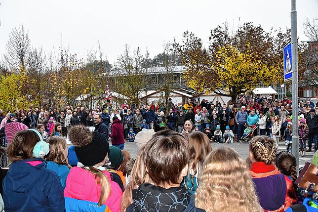 Bild 30: Martinsmarkt der Eigeltinger Schule