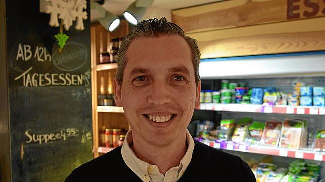Geschäftsführer Thilo Kauf in seinem Laden in der Marktstraße. Er bietet hier Lebensmittel und Gastronomie an. Doch im Oktober muss das ...