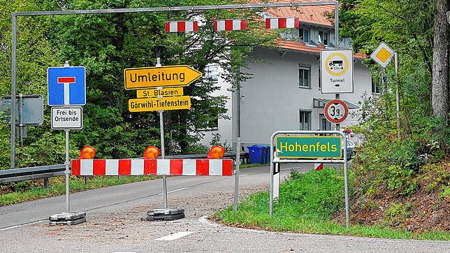 Kurz vor Hohenfels beginnt die Umleitung über Buch, Etzwihl und Hechwihl.