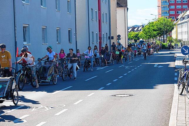 Bild 24: Bilder von der Fahrraddemo in Friedrichshafen