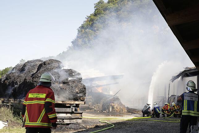 Bild 22: Bilder vom Brand eines Hof-Gebäudes auf dem Hohentwiel