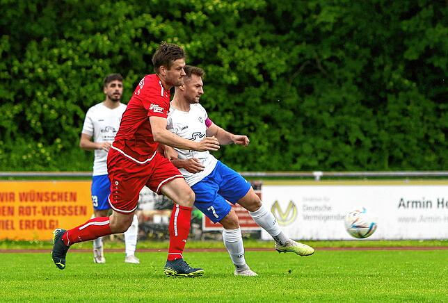 Bild 35: Souveräner 6:1-Erfolg des Tabellenführers FC RW Salem. Wir haben die besten Bilder!