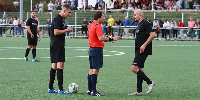 Bild 3: SpVgg. Brennet-Öflingen feiert 6:1-Kantersieg beim SV Herten