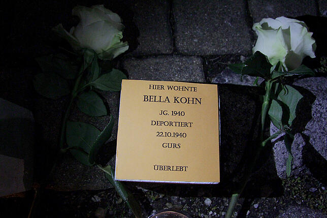 Symbolischer Stolperstein für Bella Kohn