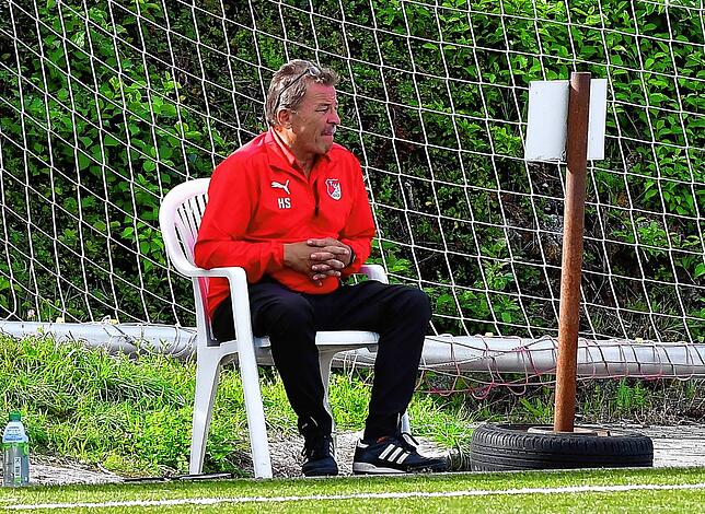 Otimistisch: Zuversichtlich blickt Trainer Karl-Frieder Sütterlin vom TuS Binzen dem Gastspiel des VfB Waldshut im Dreiländereck entgegen.