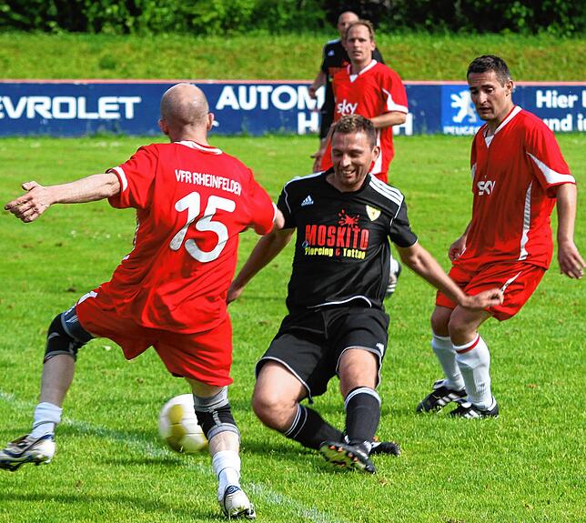 Bild 11: Erinnerungen an das Spiel der Legenden im Sommer 2013 auf der Richterwiese
