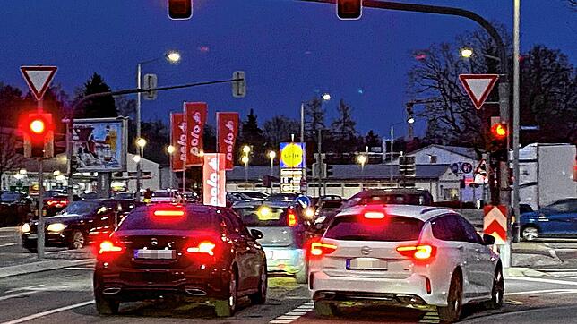 Bloß nicht ungeduldig werden: Die Ampel am Villinger Rewe stellt so manchen Autofahrer auf die Geduldsprobe.