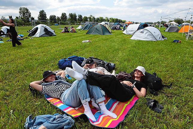 Bild 11: Die Camper sind da und stimmen sich aufs Campus-Festival 2024 ein
