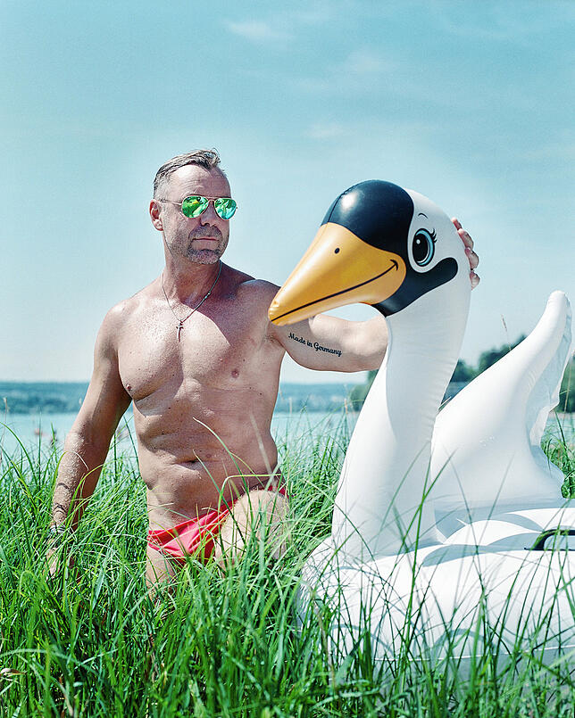 Bild 1: Der Mensch und sein Gummitier: Eine Fotostrecke aus Konstanz