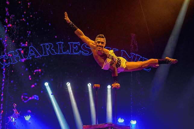 Bild 3: Zirkus ohne wilde Tiere: Überzeugt das Spektakel mit Licht- und Wasser-Shows?