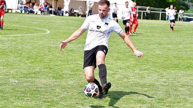 Klarer Sieg: Mit 4:1 siegte die Landesliga-Reserve des FC Tiengen 08 letztlich deutlich bei Aufsteiger SV Unteralpfen. Das 1:0 für die ...