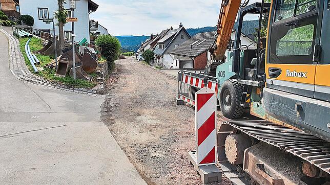 Zügig voran gehen die Sanierungsarbeiten in der Konrad-Adenauer-Straße.