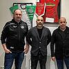 Der neue sportliche Leiter der Bad Dürrheimer, Franco de Rosa (mitte), mit dem Führungs-Duo des Vereins, Benjamin Wildgruber (links) und ...
