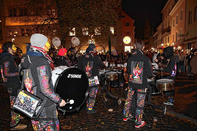 Bild 23: Dem Wasser entstiegen &ndash; Seegeister starten in die Fasnacht. Alle Foto gibt es hier