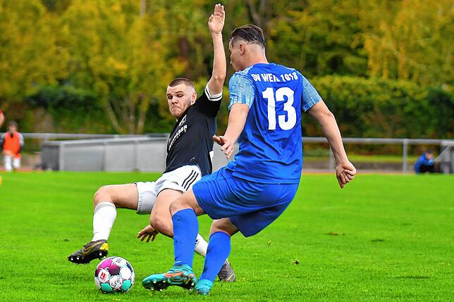 Bild 12: SV 08 Laufenburg fehlen beim 2:2 im Derby beim SV Weil vier Minuten zum Sieg &ndash; wir haben Bilder!