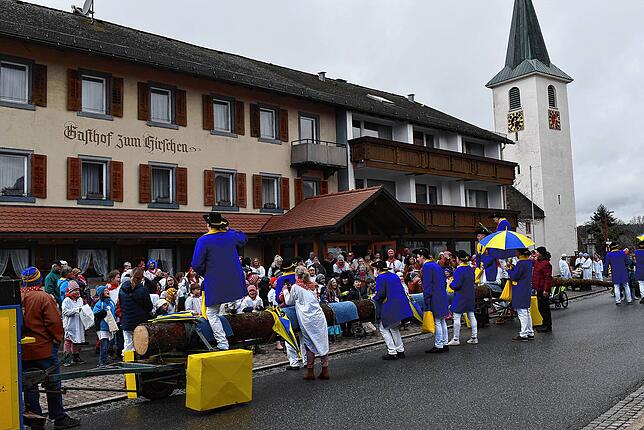Bild 19: Hemdgluncker Umzug Birkendorf