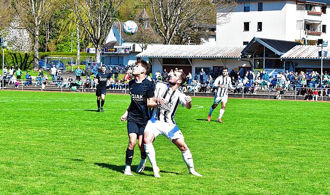 Bild 32: SG FC Wehr/Brennet siegt im Spitzenspiel mit 3:1 gegen FC WIttlingen – und wir haben Fotos!