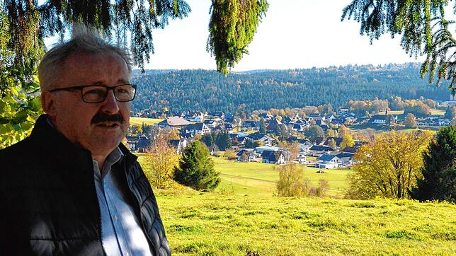 Bürgermeister Thomas Kaiser erlebte in der jüngsten Ratssitzung eine kontroverse Debatte um die Befangenheit von Räten bei der Vergabe ...