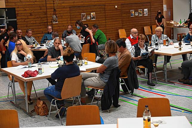 Mitglieder bei der Jahreshauptversammlung des Turnvereins St. Georgen.