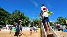 Eine Szene der ersten Beach Days 2016 an der Friedrichshafener Uferpromenade.