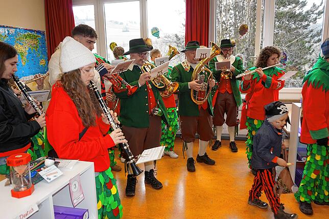 Bild 2: Ühlinger Fasnacht: Die schönsten Bilder vom Schmutzigen Donnerstag und Rathausschließen