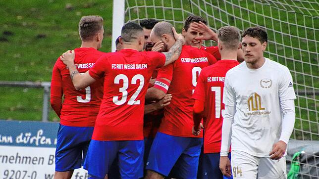 Fünf Tore durften die Spieler des FC RW Salem im Spitzenspiel gegen den ESV Südstern Singen bejubeln.