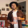 Viel Spaß hatte Max Mutzke bei der musikalischen Lesung in seinem Heimatort Krenkingen, wo er sein neues Buch auch signierte.