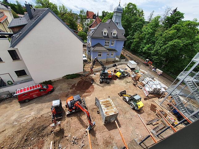 Zum Einzug des Jugendamtes Mitte Juni wird nicht alles fertig. Zum Beispiel wird noch viel Arbeit erforderlich sein auf der rückwärtigen ...