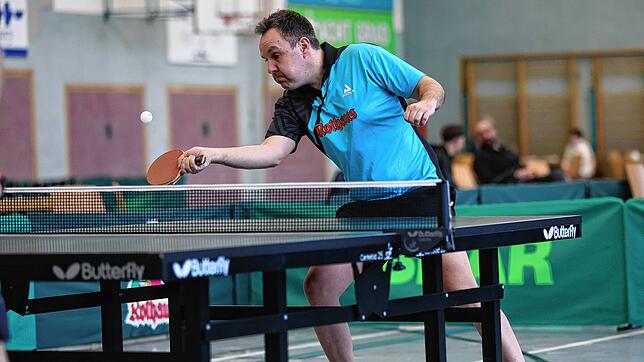 Jochen Burt ist seit 20 Jahren einer der besten Tischtennisspieler der Region.