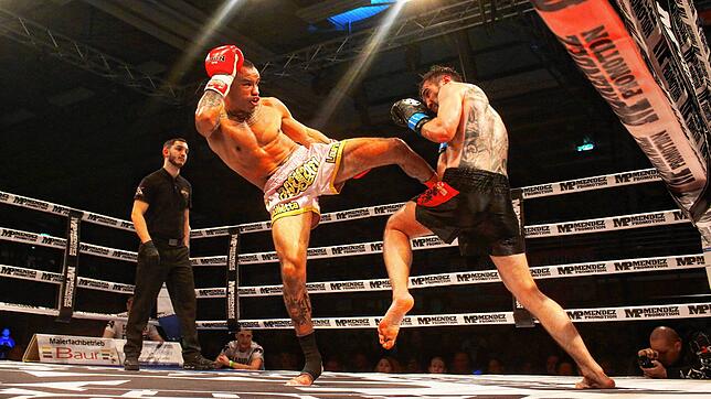 Der Peruaner Renato Mansilla (links) vom MT Kombat Sports ist neuer AFSO-Weltmeister im Muay Thai. Er besiegte den Dänen Kristian ...