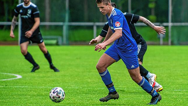 Jetzt gilt&lsquo;s: Für Adrian Scheu und den FC Weizen ist die Partie am Sonntag beim FC Grießen fast schon ein Endspiel. Für den ...