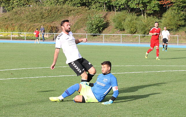 Bild 2: FSV Rheinfelden holt beim 2:2 gegen den FC Bad Krozingen den ersten Punkt in dieser Saison &ndash; und wir haben die Bilder!