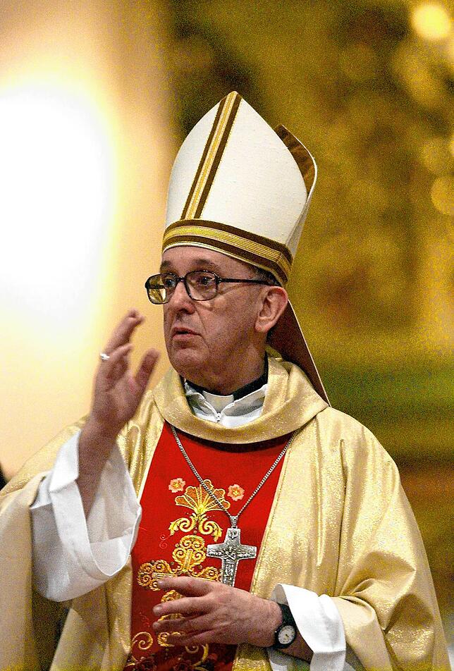Es folgen 1969 die Priesterweihe sowie 1970 ein Terziat in Spanien.1986 verbringt er einige Monate zu Forschungszwecken in Frankfurt am ...