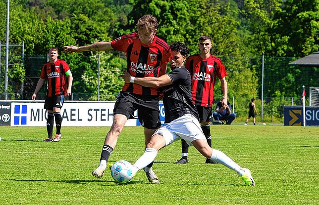 Bild 17: FC Überlingen gewinnt Nachbarschaftsduell gegen VfR Stockach. Wir waren mit der Kamera dabei!