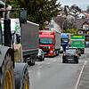 Blechschlangen und kein Platz für Radfahrer und Fußgänger: Die B-33-Ortsdurchfahrt heute. Nach dem Bau der Südumfahrung könnte sie ...
