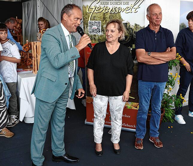 Bild 7: Sponsorenempfang beim Fest der Pferde vom Garten ins VIP Zelt