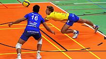 Keinen Zugriff erhielt der TSV Mimmenhausen (Libero Johannes Reusch, links, und Außenangreifer Jonas Hoffmann) auf Kriftel. Die Gäste ...