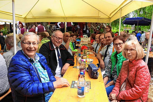 Bild 17: Drei Tage lang feierte Unadingen das Geranienfest
