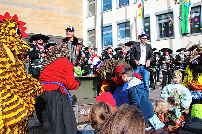 Bild 15: Alle Macht den Narren: Alle Bilder vom Rathaussturm in Friedrichshafen (3)