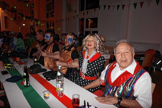 Bild 5: Mit italienischem Flair: Alle Bilder von der Pfarrfasnacht in Tiengen