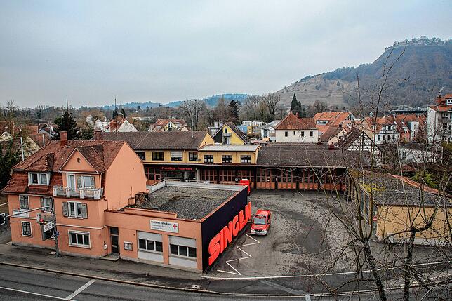 Die Räume in der Hauptstraße in Singen sind der Feuerwehr schon seit Jahren zu eng geworden, nun soll ein Neubau konkreter werden.