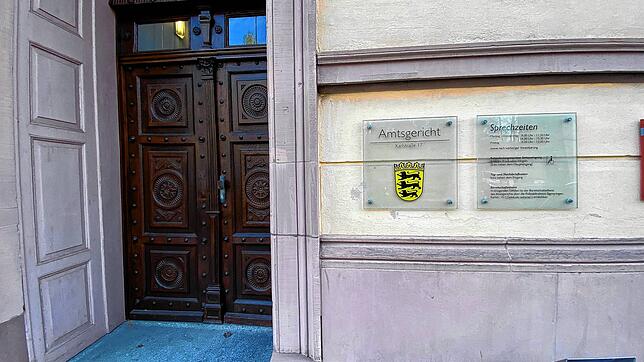 Vor dem Amtsgericht Sigmaringen wurde das schwere Delikt eines sexuellen Missbrauchs eines Erwachsenen gegen eine Minderjährige verhandelt.