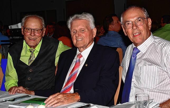 Bild 8: Schiedsrichter im Fußballbezirk Hochrhein feiern ihren 100. Geburtstag