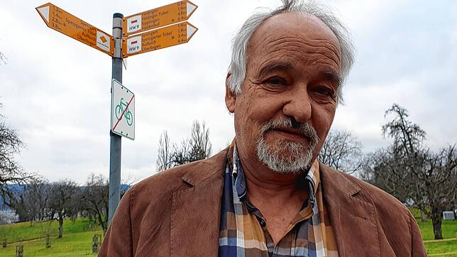 Klaus Seifarth, der frühere Leiter des Finanzamts Überlingen, wohnt im Teilort Hödingen. Hier, wie auf der gesamten Gemarkung von ...