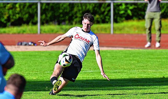 Bild 10: SG FC Wehr/Brennet besiegt den FC Zell mit 1:0 – und wir haben Fotos!