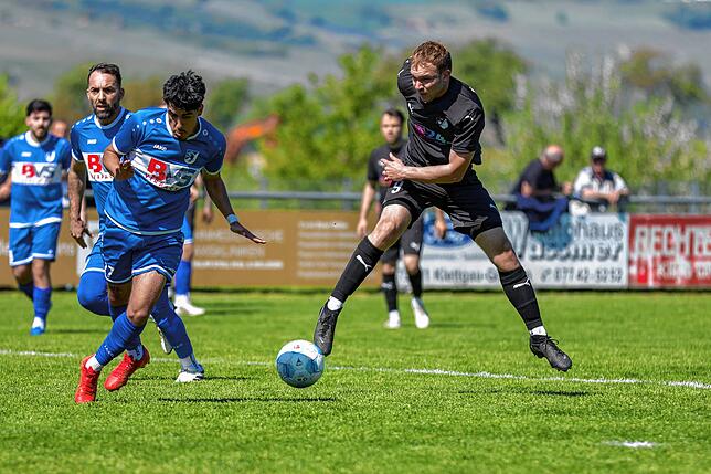 Bild 13: FC Erzingen unterliegt dem FC Wittlingen vor 500 Zuschauern mit 0:2 – und wir haben Fotos!