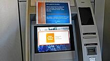 Für die Kunden der Volksbank-Filiale in Schönwald war der Geldautomat einige Tage nicht nutzbar. Bild: Hans-Jürgen Kommert