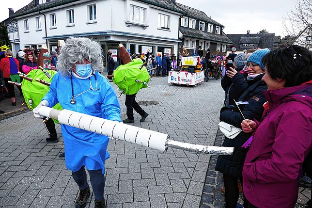 Impfungen gegen den mutierten Coronavirus hat eine Gruppe im Gepäck.
