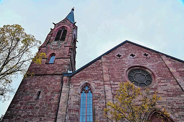 Die evangelische Lorenzkirche in St. Georgen wird von den Sparmaßnahmen der evangelischen Landeskirche nicht tangiert. Das prächtige ...